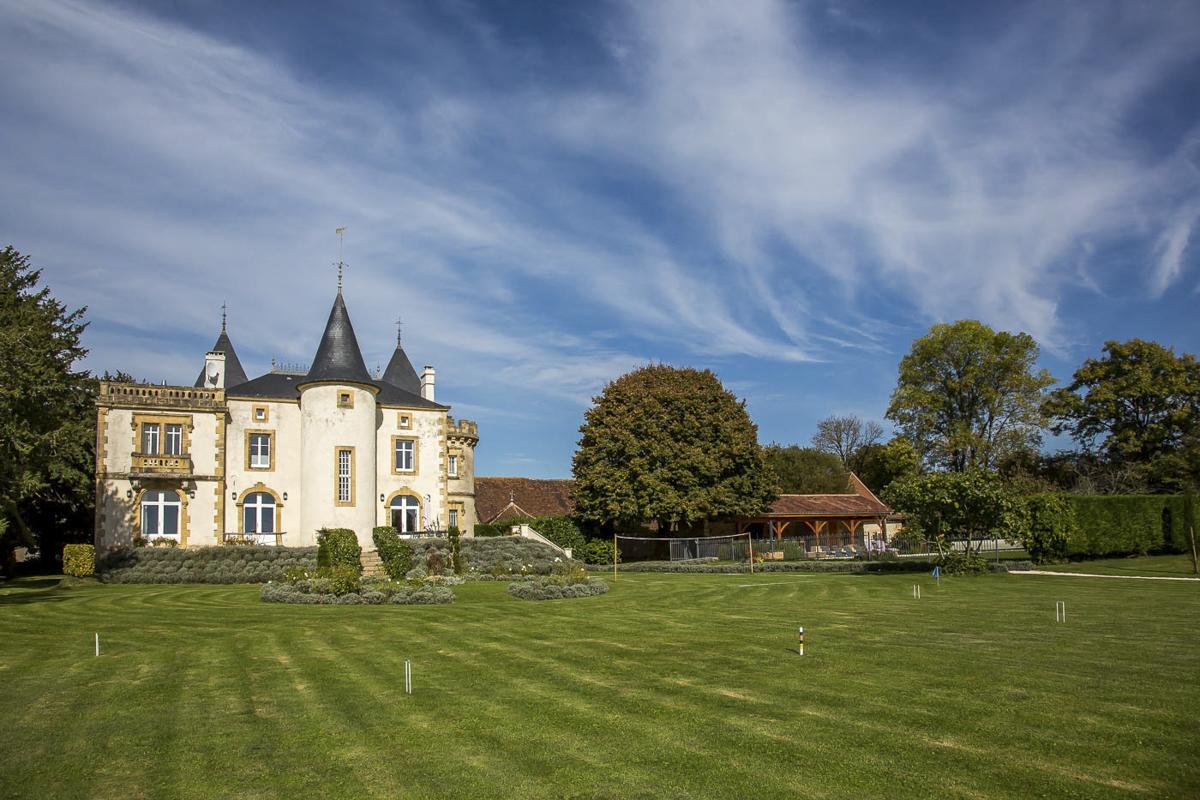 crop_9999_1000_Le-Manoir-des-Lavances-Dordogne-Olivers-Travels-28