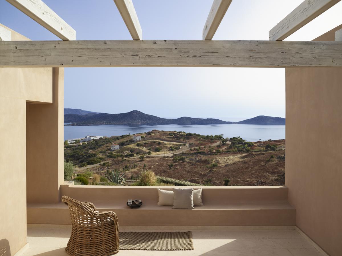 crop_9999_1000_Villa-Elounda-Crete-Olivers-Travels14