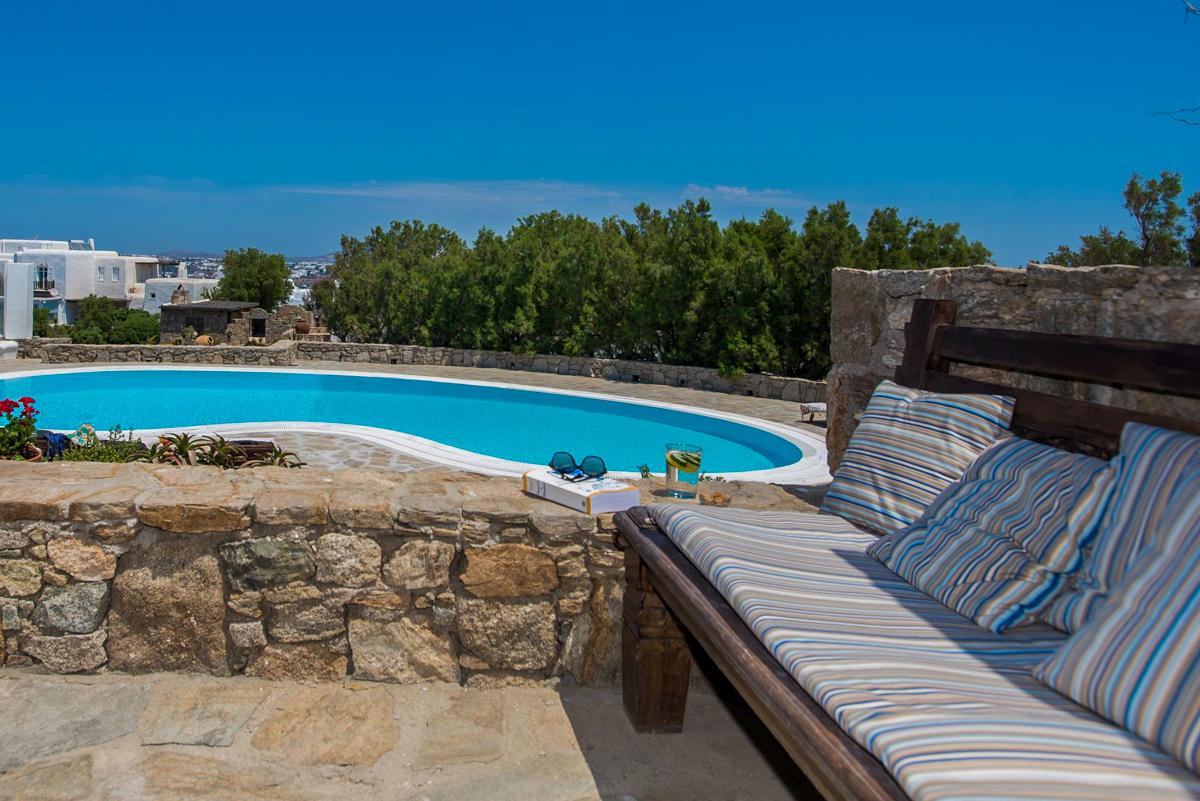 crop_9999_1000_Villa-Zania-Mykonos-Olivers-Travels-15